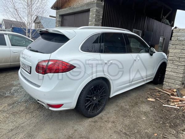 Porsche Cayenne 2012, фото 3