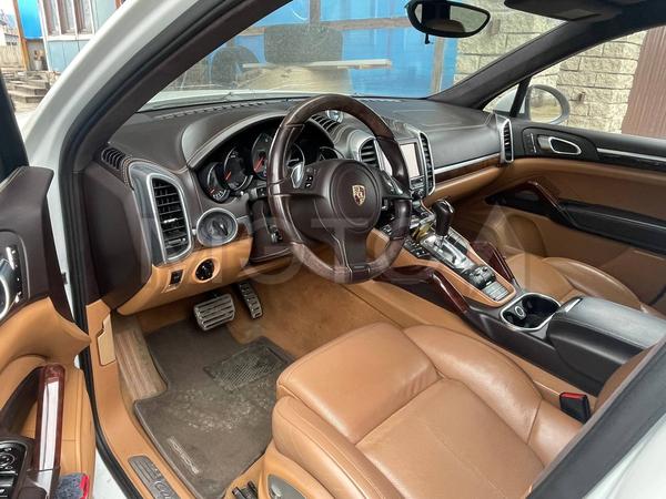 Porsche Cayenne 2012, фото 8