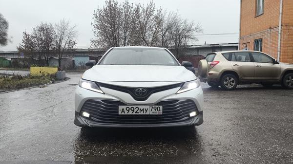 Toyota Camry 2021, фото 3