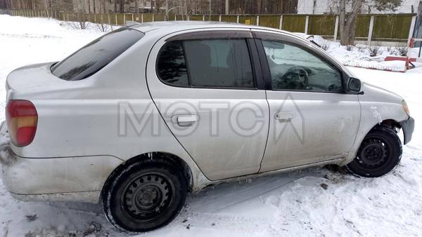 Toyota Platz 2000, фото 3