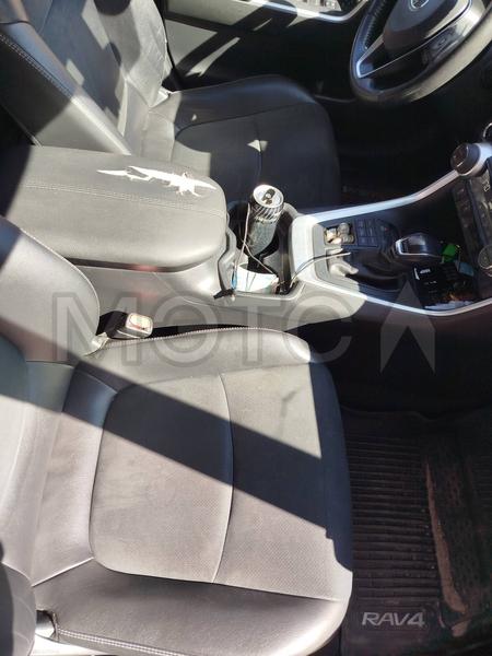 Toyota RAV4 2021, фото 4