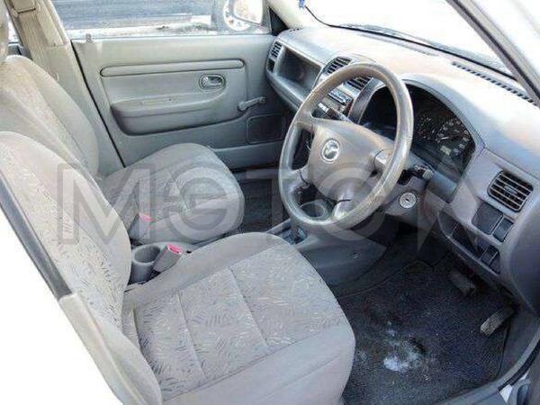 Mazda Demio 2001, фото 8