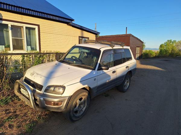 Toyota RAV4 1996, фото 2
