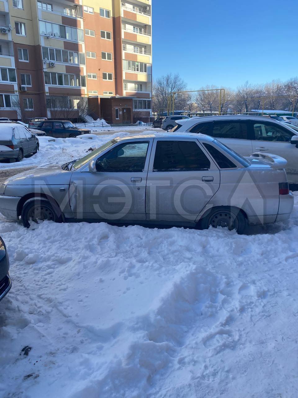 LADA 21103