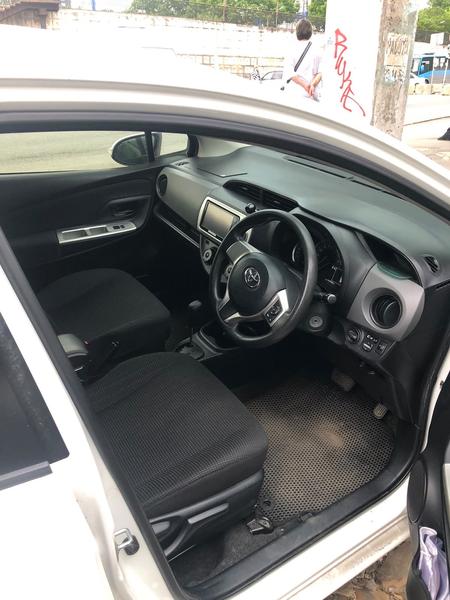 Toyota Vitz 2014, фото 5