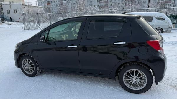 Toyota Vitz 2016, фото 2