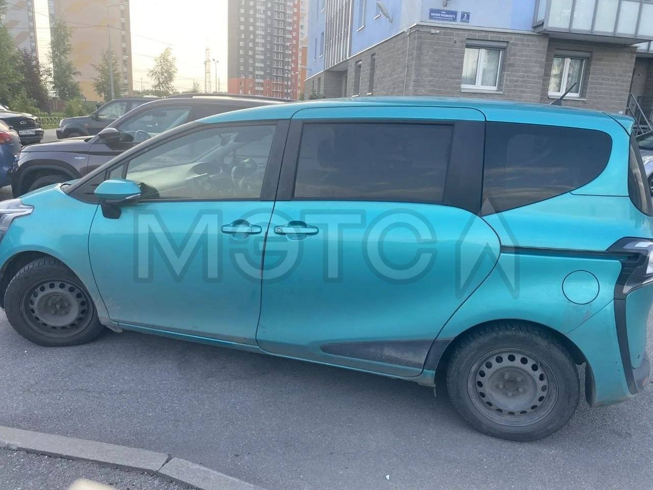 Toyota Sienta