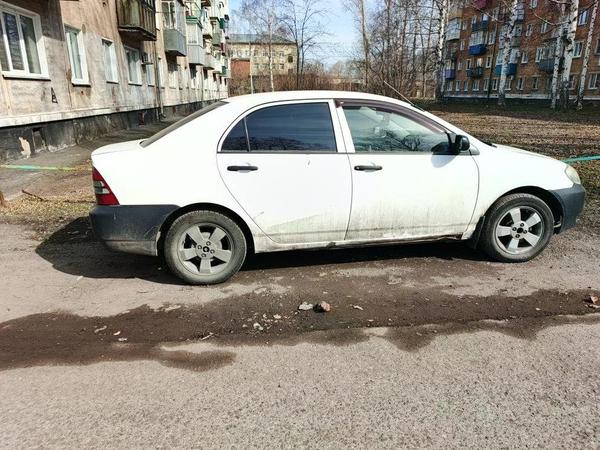 Toyota Corolla 2003, фото 2