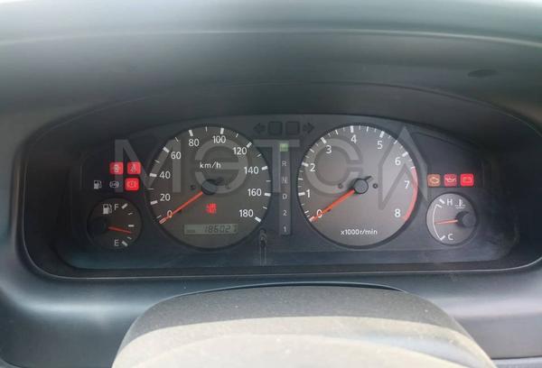 Nissan Bluebird 2000, фото 18