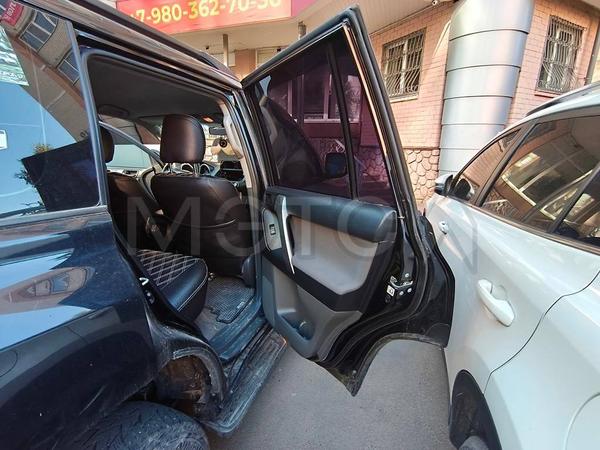 Toyota Land Cruiser Prado 2013, фото 12
