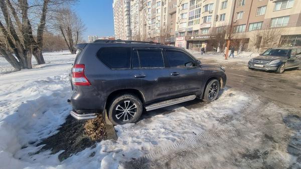 Toyota Land Cruiser Prado 2014, фото 2