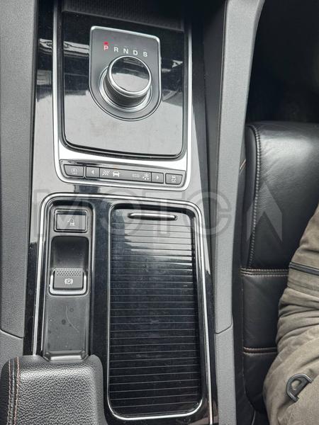 Jaguar F-Pace 2018, фото 9