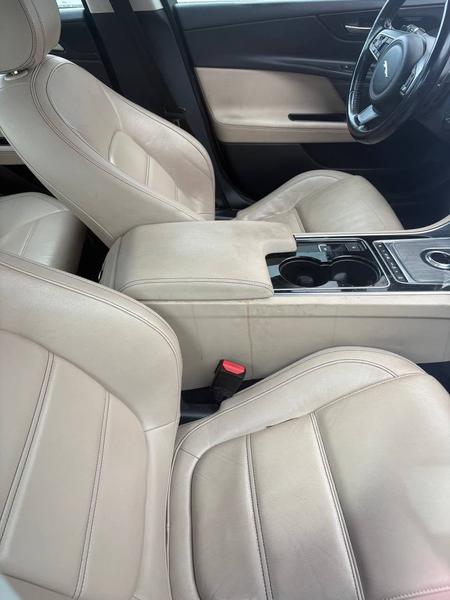 Jaguar XE 2017, фото 5