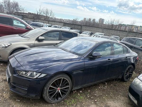 Jaguar XE 2017, фото 4