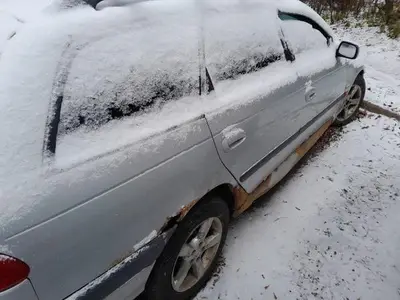 Toyota Avensis 2001 с торгов по банкротству, фото 1