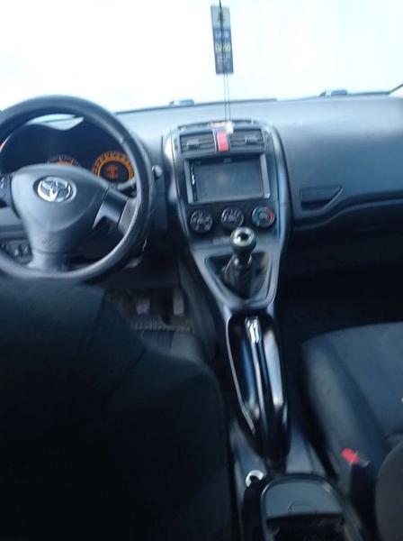 Toyota Auris 2009, фото 7