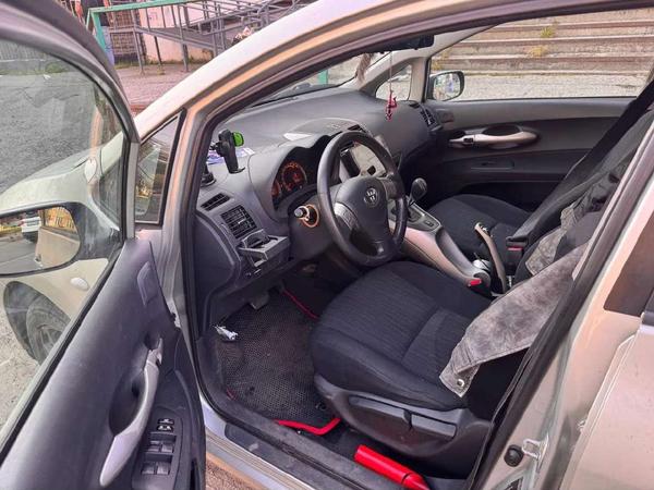 Toyota Auris 2008, фото 5