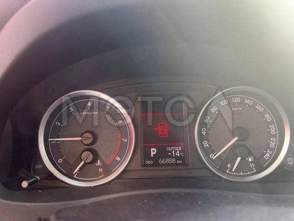 Toyota Auris 2013, фото 4