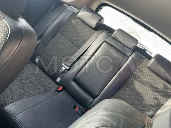 Toyota Auris 2013, фото 8