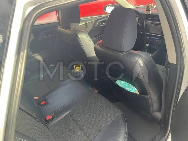 Toyota Auris 2013, фото 7