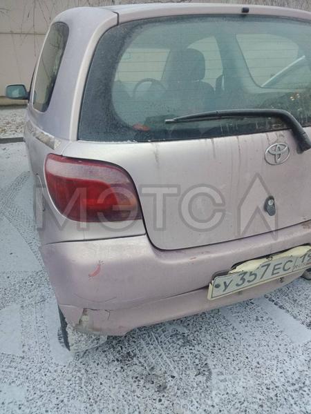 Toyota Vitz 2000, фото 3