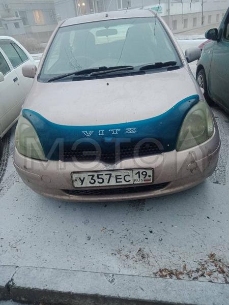 Toyota Vitz 2000, фото 2