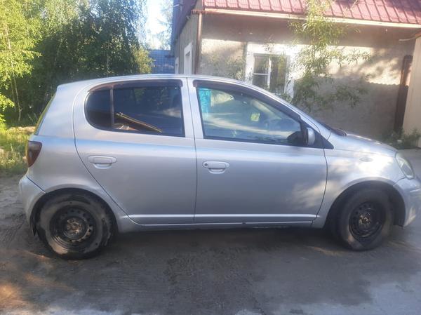 Toyota Vitz 2001, фото 12