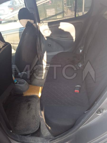 Toyota Vitz 2001, фото 11