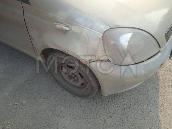 Toyota Vitz 2001, фото 2