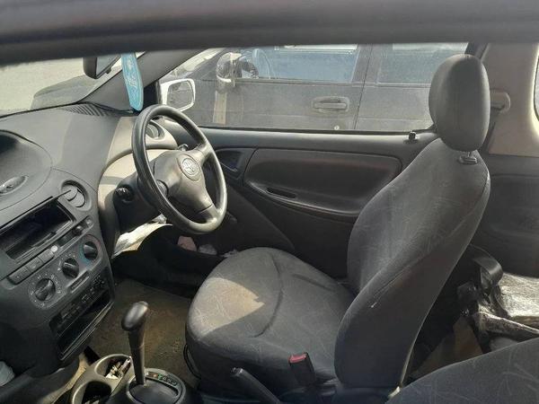Toyota Vitz 2003, фото 4