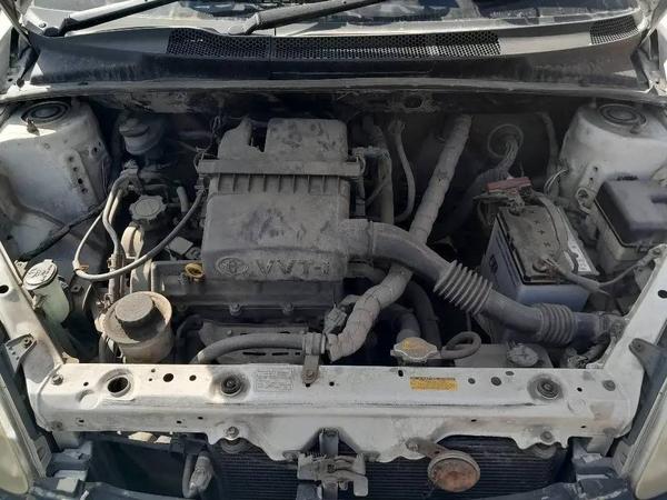 Toyota Vitz 2003, фото 6