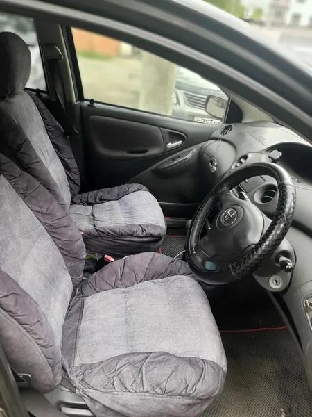 Toyota Vitz 2003, фото 5