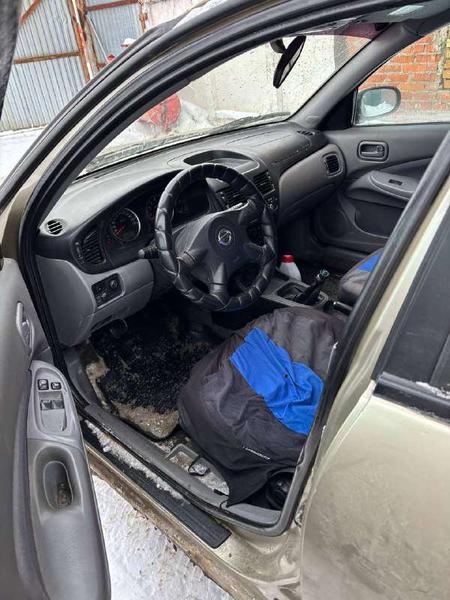 Nissan Almera 2003, фото 8