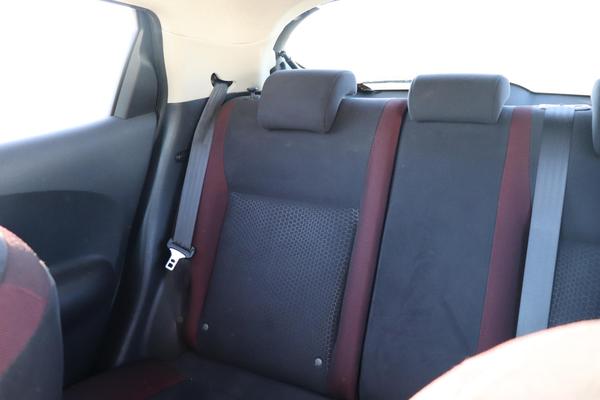 Nissan Juke 2011, фото 26