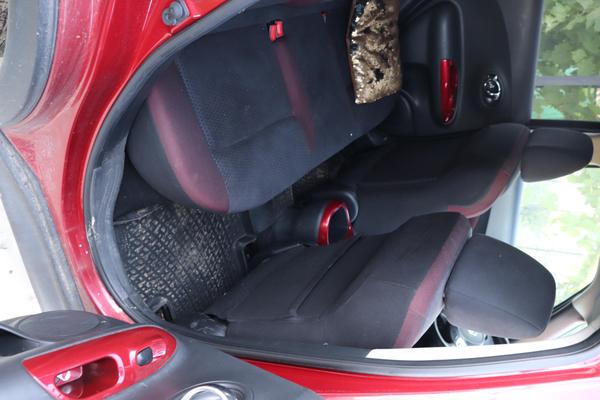 Nissan Juke 2011, фото 28