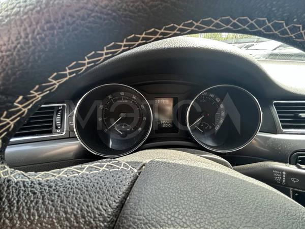 Skoda Superb 2012, фото 8