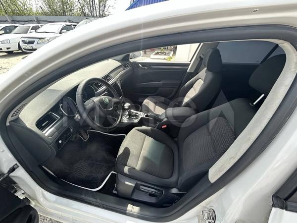 Skoda Superb 2012, фото 9