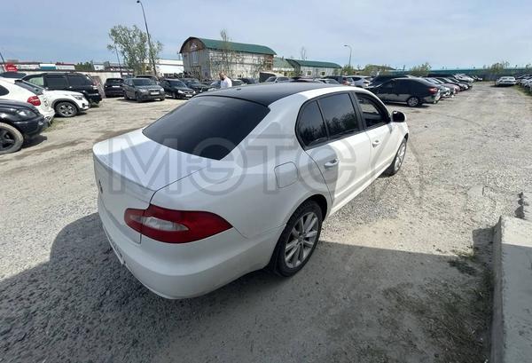 Skoda Superb 2012, фото 7