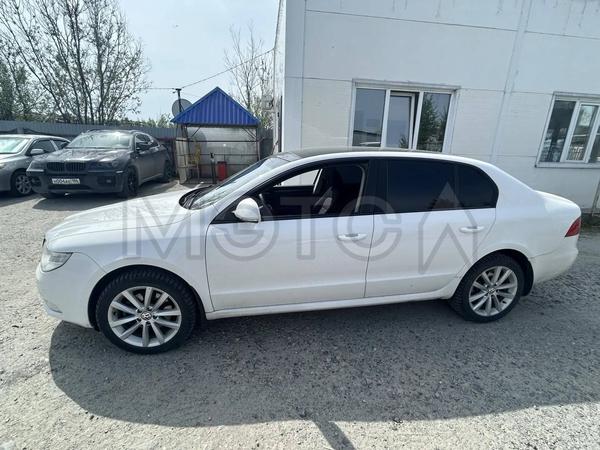 Skoda Superb 2012, фото 4