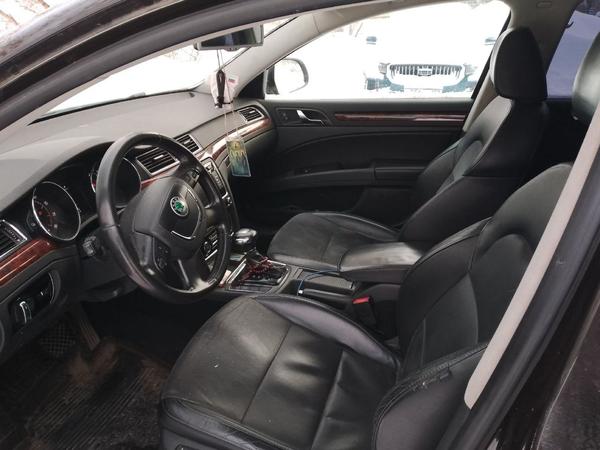 Skoda Superb 2012, фото 10