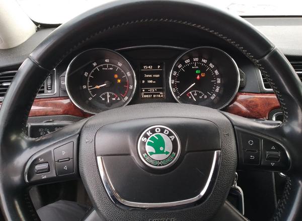 Skoda Superb 2012, фото 3