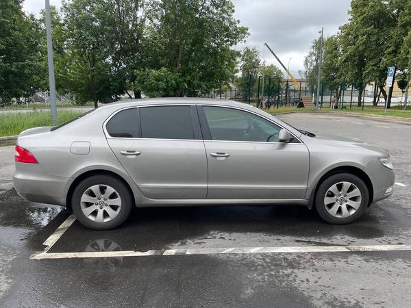 Skoda Superb 2012, фото 4