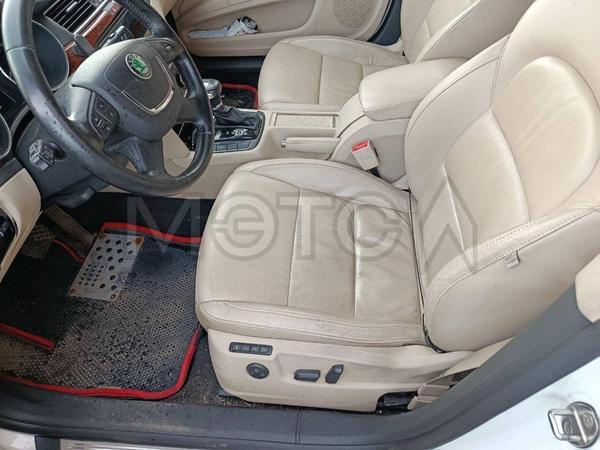 Skoda Superb 2012, фото 14