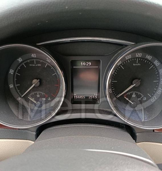 Skoda Superb 2012, фото 5