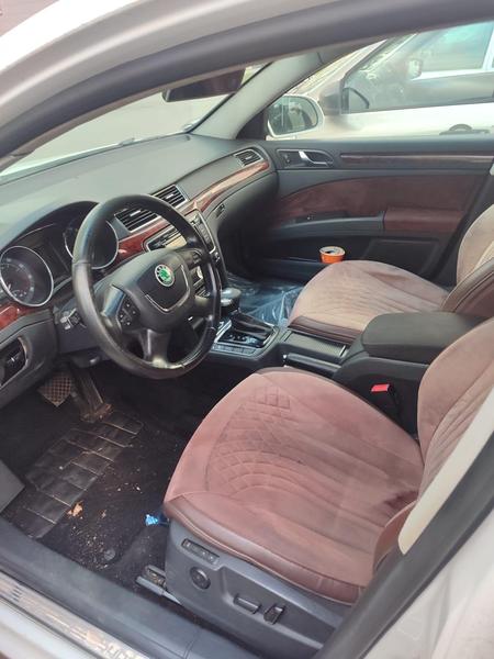 Skoda Superb 2012, фото 2