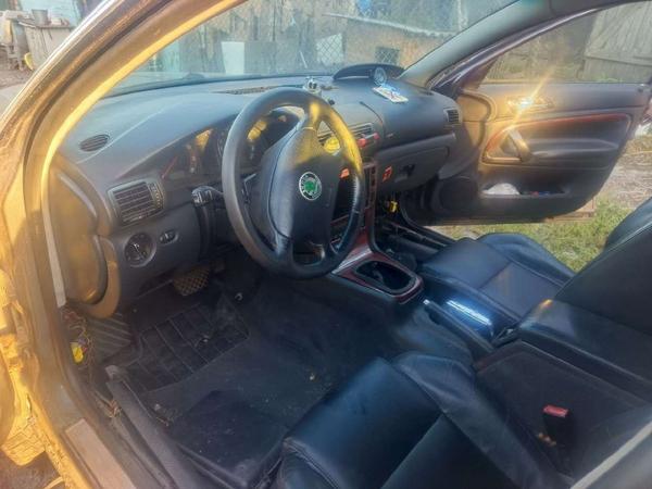 Skoda Superb 2002, фото 3