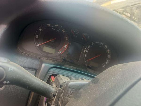 Skoda Superb 2002, фото 4