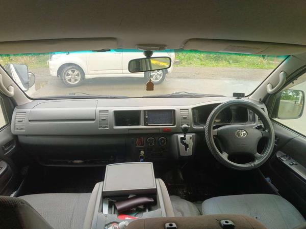 Toyota HiAce 2013, фото 5