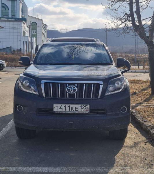 Toyota Land Cruiser Prado 2012, фото 2