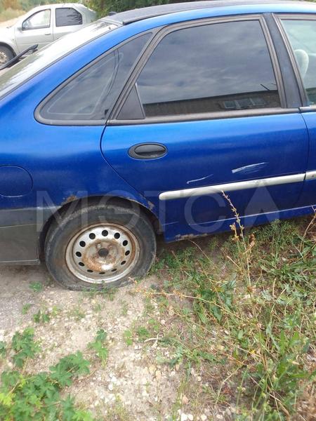 Renault Laguna 1999, фото 4